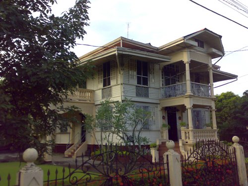 hofilena ancestral house