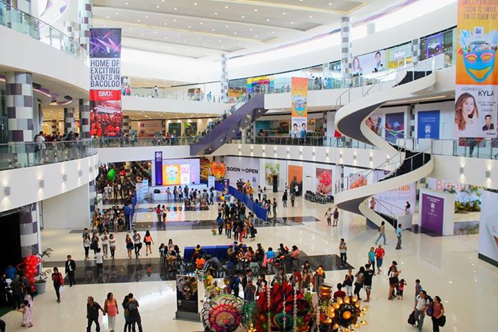The atrium of the new SM City Bacolod North WIng