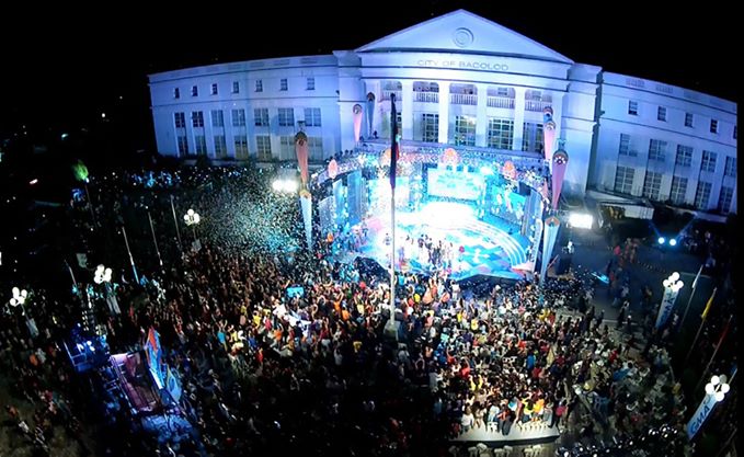 Bet Ng Bayan crowd (Photo by Bacolod City PIO)
