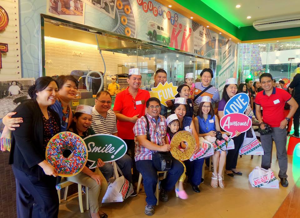 Negrors Bloggers at Krispy Kreme Bacolod (Photo by Martin Banana)